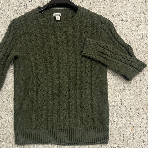 L.L Bean XS green light intentional fade cable knit cotton sweater in great cond - Picture 8 of 9